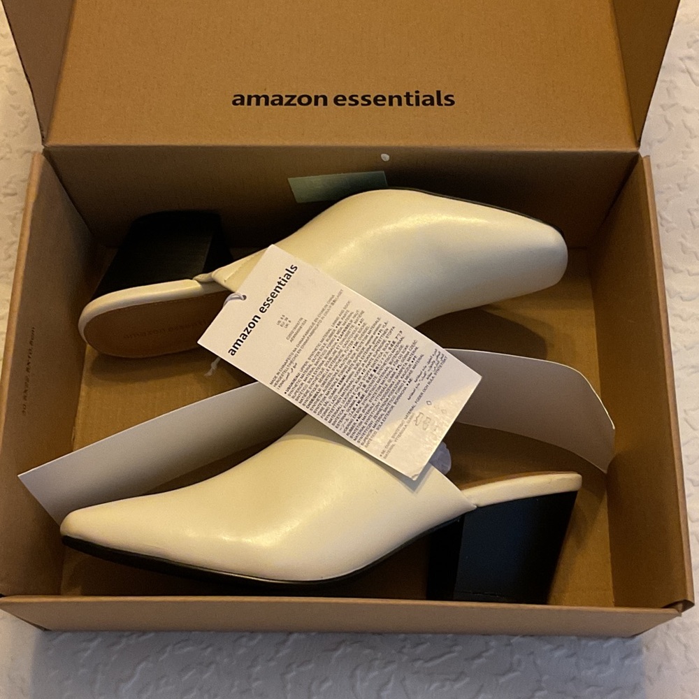 Amazon Essentials White Pointed Toe Mules with Black Block Heel